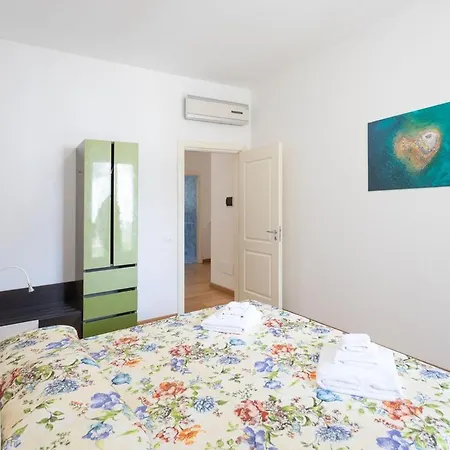 Holiday home Trilocale Corso Italia 21 Piano Terra Con Spazio Esterno *
