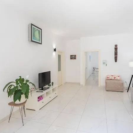 Holiday home Trilocale Corso Italia 21 Piano Terra Con Spazio Esterno Gallipoli